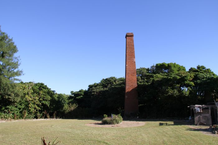 歴史深い製糖工場の煙突